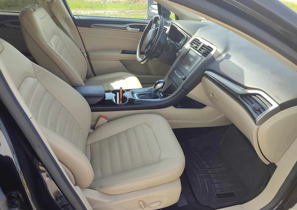 Ford Fusion cena 48000 przebieg: 168000, rok produkcji 2015 z Łapy małe 37